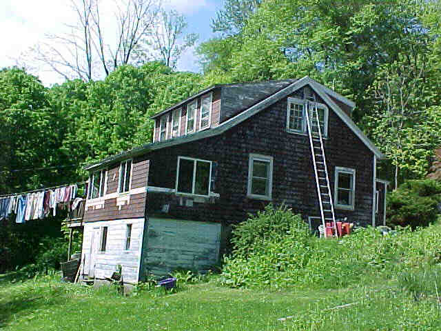 Building photograph for 142 UNDERMOUNTAIN ROAD